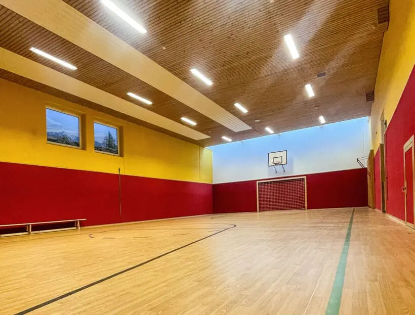 Sporthalle - Jugendhotel Simonyhof in Radstadt Sporthalle - Jugendhotel Simonyhof in Radstadt